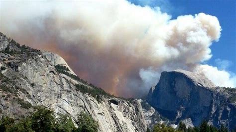 earth porn|Fire burning in Yosemite National Park in California  .